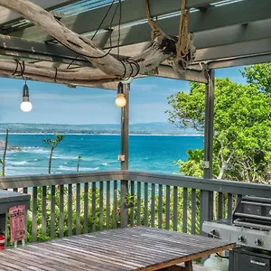 Wategos Surf Shack Guest house